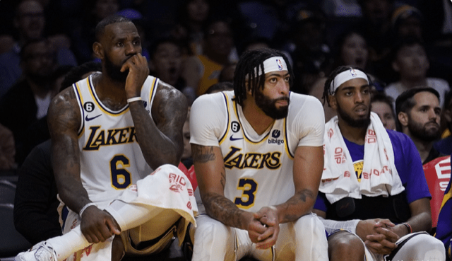 湖人客场击败爵士，遭遇连败