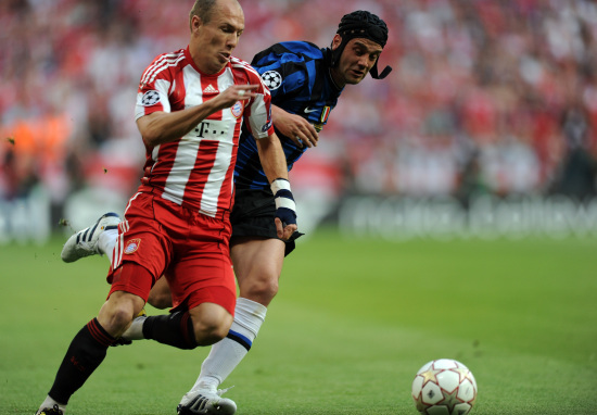 罗本宣布因伤退出赛季，拜仁慕尼黑球迷为他送上祝福