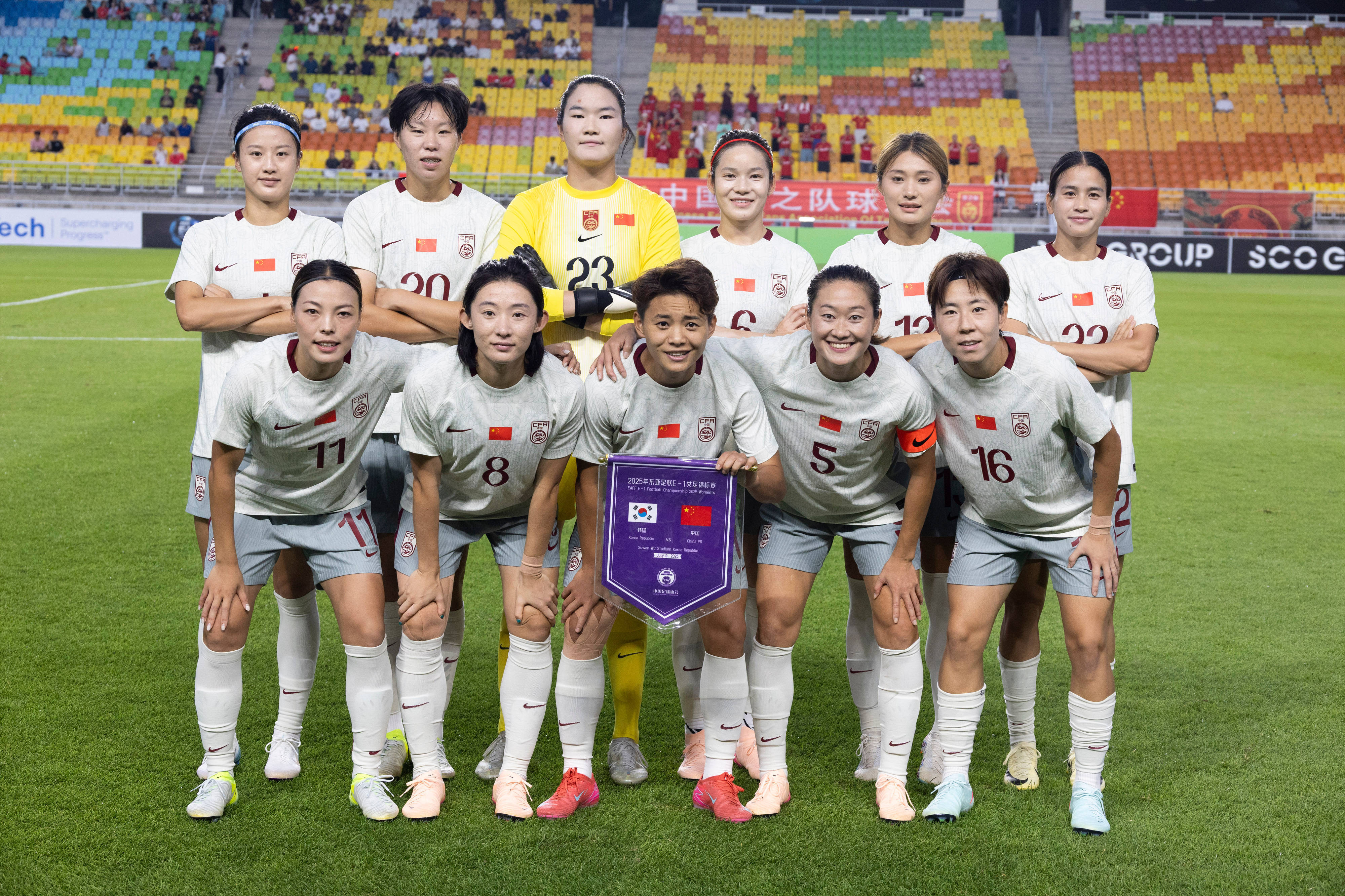 女足明星李影入选亚洲杯最佳阵容